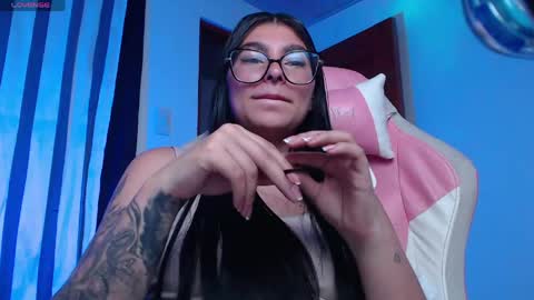Snapshot of daniela_cute22 chatting on 05.25.26 DANIELA online show from 05.25.26