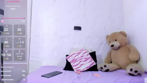 Snapshot of daniela_mendozza chatting on 01.14.25 Dani online show from 01.14.25