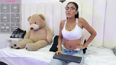 Snapshot of daniela_mendozza chatting on 07.21.26 Dani online show from 07.21.26