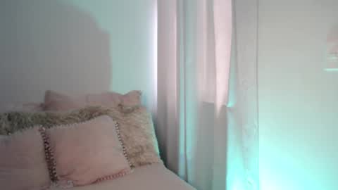 Lucia online show from 09.10.25