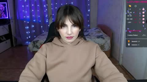 Daniela Cooper online show from 11.17.25