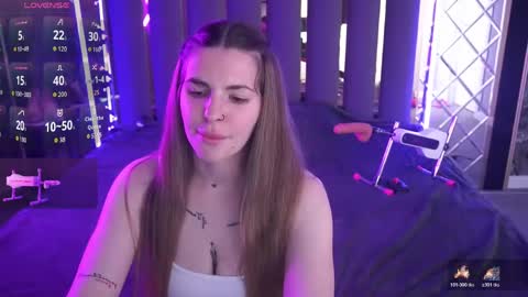 Snapshot of danielareign chatting on 05.21.26 danielareign online show from 05.21.26