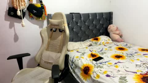 danielaw777 online show from 09.22.25