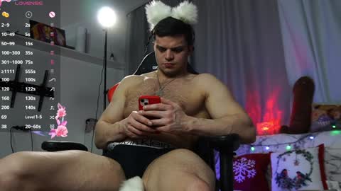 Snapshot of danielkraig_for_u chatting on 01.21.25 Daniel Kraig online show from 01.21.25