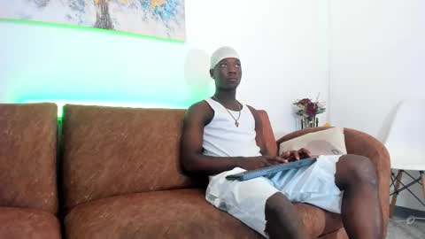 Snapshot of daniell_ferrari chatting on 01.24.25 daniell_ferrari online show from 01.24.25