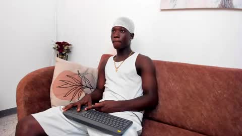 Snapshot of daniell_ferrari chatting on 02.12.25 daniell_ferrari online show from 02.12.25