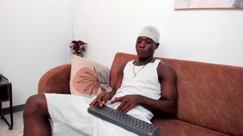 Snapshot of daniell_ferrari chatting on 02.12.25 daniell_ferrari online show from 02.12.25