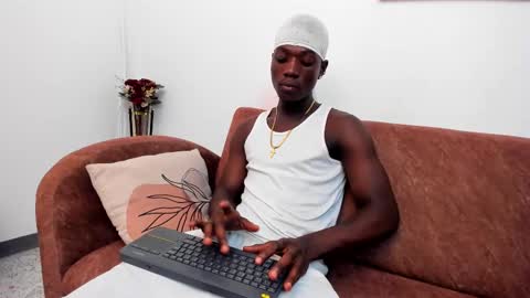 Snapshot of daniell_ferrari chatting on 02.13.25 daniell_ferrari online show from 02.13.25