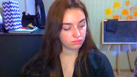 Snapshot of daniella_brunnette_ chatting on 10.22.25 Daniella  online show from 10.22.25