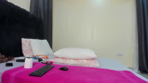 Snapshot of danielle_rock chatting on 01.27.25 danielle_rock online show from 01.27.25