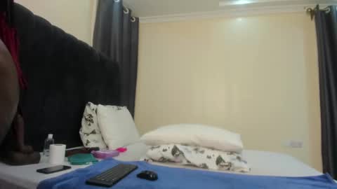 Snapshot of danielle_rock chatting on 02.20.25 danielle_rock online show from 02.20.25