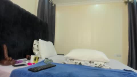 Snapshot of danielle_rock chatting on 02.23.25 danielle_rock online show from 02.23.25