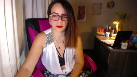 Snapshot of danielle_rose_ chatting on 04.14.26 Angie online show from 04.14.26