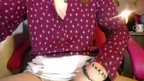 Snapshot of danielle_rose_ chatting on 04.15.26 Angie online show from 04.15.26
