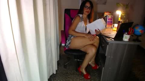 Snapshot of danielle_rose_ chatting on 04.23.26 Angie online show from 04.23.26