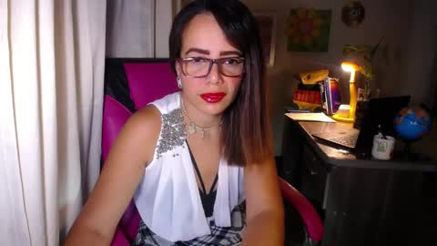 Snapshot of danielle_rose_ chatting on 05.01.26 Angie online show from 05.01.26