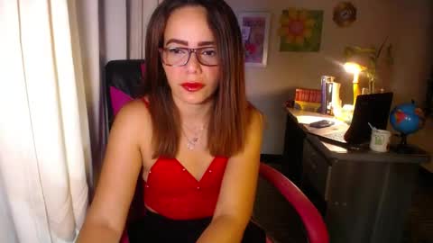 Snapshot of danielle_rose_ chatting on 05.24.26 Angie online show from 05.24.26