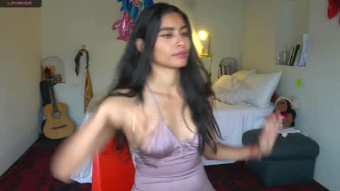 danalle .. online show from 11.09.25