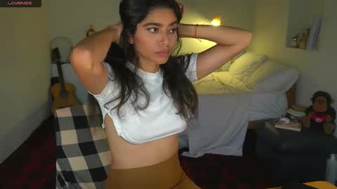 danalle .. online show from 03.07.26