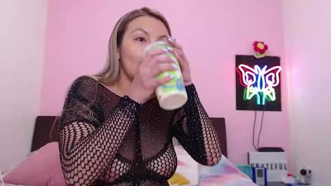 K A R O L online show from 02.15.25