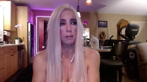 DanikaWhite69 online show from 12.19.25