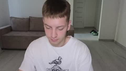 Snapshot of danila_trezzini chatting on 06.19.26 danila online show from 06.19.26