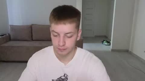 Snapshot of danila_trezzini chatting on 06.20.26 danila online show from 06.20.26