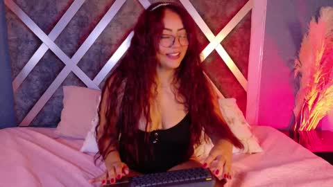 Snapshot of daninianderson chatting on 09.18.25 daninianderson online show from 09.18.25