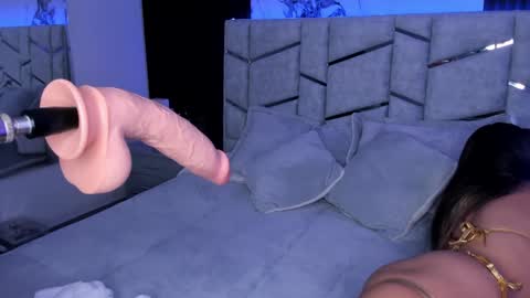 Dani Phonenix online show from 01.22.25