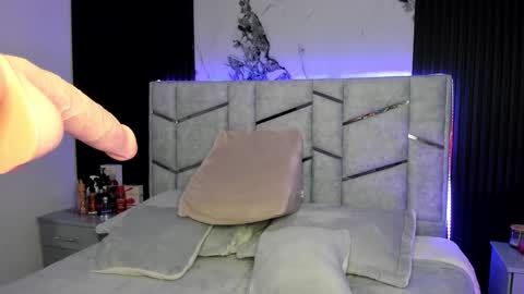 Dani Phonenix online show from 02.02.25