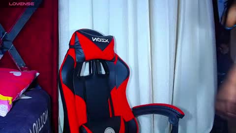 danisabrownn online show from 10.27.25