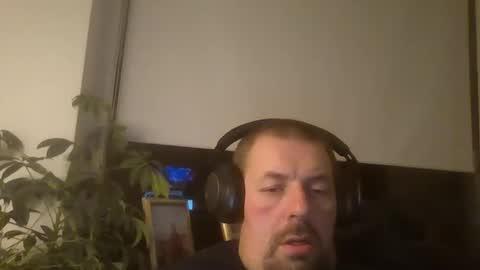 Snapshot of danishman1980 chatting on 11.16.25 danishman1980 online show from 11.16.25