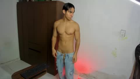 Snapshot of danisus chatting on 06.17.26 Danisus online show from 06.17.26
