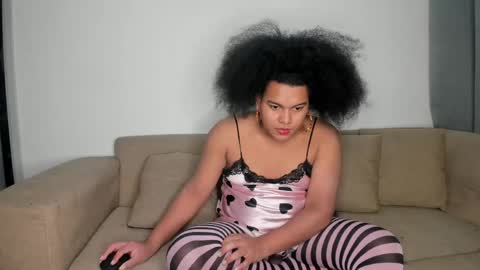 Snapshot of danisweet_ chatting on 05.14.26 dani online show from 05.14.26