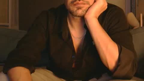 Snapshot of danithenew chatting on 10.19.25 danithenew online show from 10.19.25