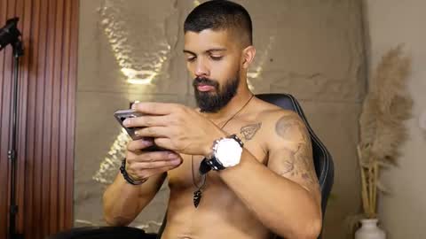 Snapshot of dann_saenz chatting on 05.26.26 Dann saenz online show from 05.26.26