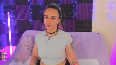 Snapshot of danna__castle chatting on 06.14.26 Dannacastle online show from 06.14.26