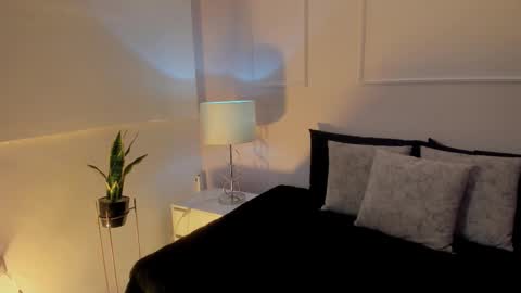 danna_palmeth online show from 11.25.25