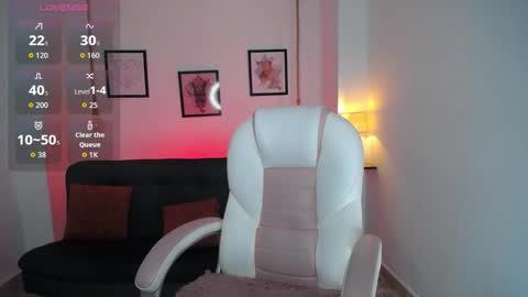 Snapshot of danna_rouse_ chatting on 02.13.26 Danna online show from 02.13.26