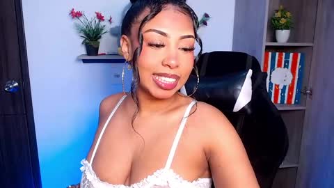 Snapshot of danna_schmidt23 chatting on 06.10.26 Danna online show from 06.10.26