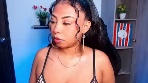 Snapshot of danna_schmidt23 chatting on 06.12.26 Danna online show from 06.12.26