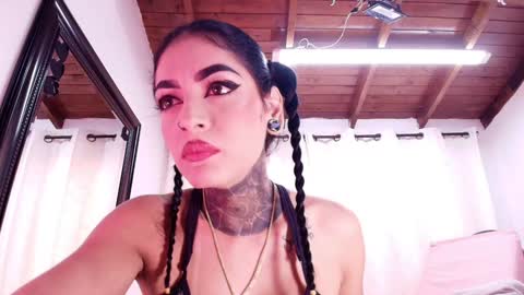Snapshot of dannaberlin chatting on 01.08.25 Danna Berlin online show from 01.08.25