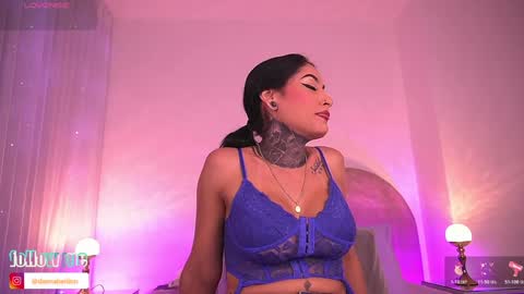 Snapshot of dannaberlin chatting on 11.21.25 Danna Berlin online show from 11.21.25