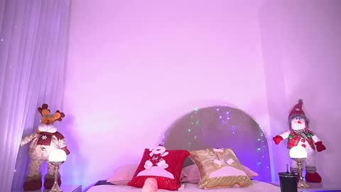 Snapshot of dannaberlin chatting on 12.15.25 Danna Berlin online show from 12.15.25