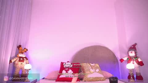 Snapshot of dannaberlin chatting on 12.19.25 Danna Berlin online show from 12.19.25