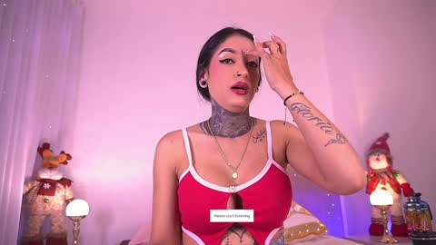 Snapshot of dannaberlin chatting on 12.22.25 Danna Berlin online show from 12.22.25