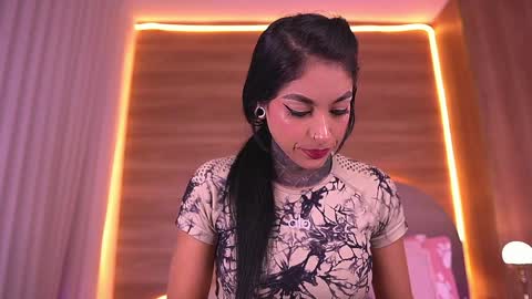 Danna Berlin  online show from 03.17.26