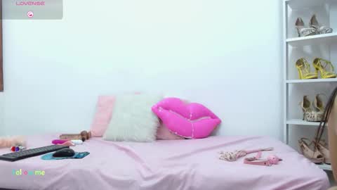 Snapshot of dannacatalina chatting on 10.06.25 dannacatalina online show from 10.06.25