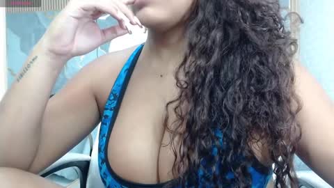 Snapshot of dannacoleman_ chatting on 02.26.26 danna online show from 02.26.26