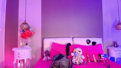 Snapshot of dannadoll69 chatting on 05.28.26 Dannamunoz130 online show from 05.28.26